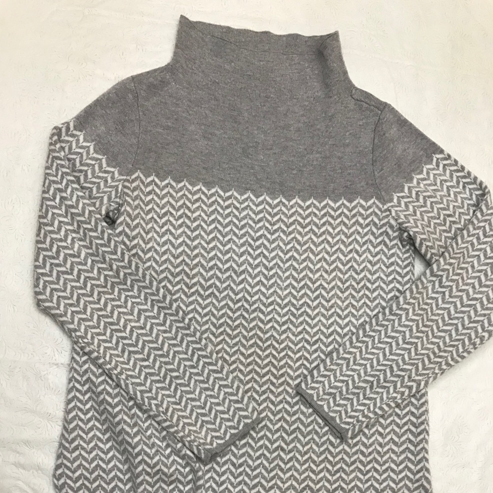 Beautiful ASPEN Womens Gray White turtleneck sweater long sleeve XS